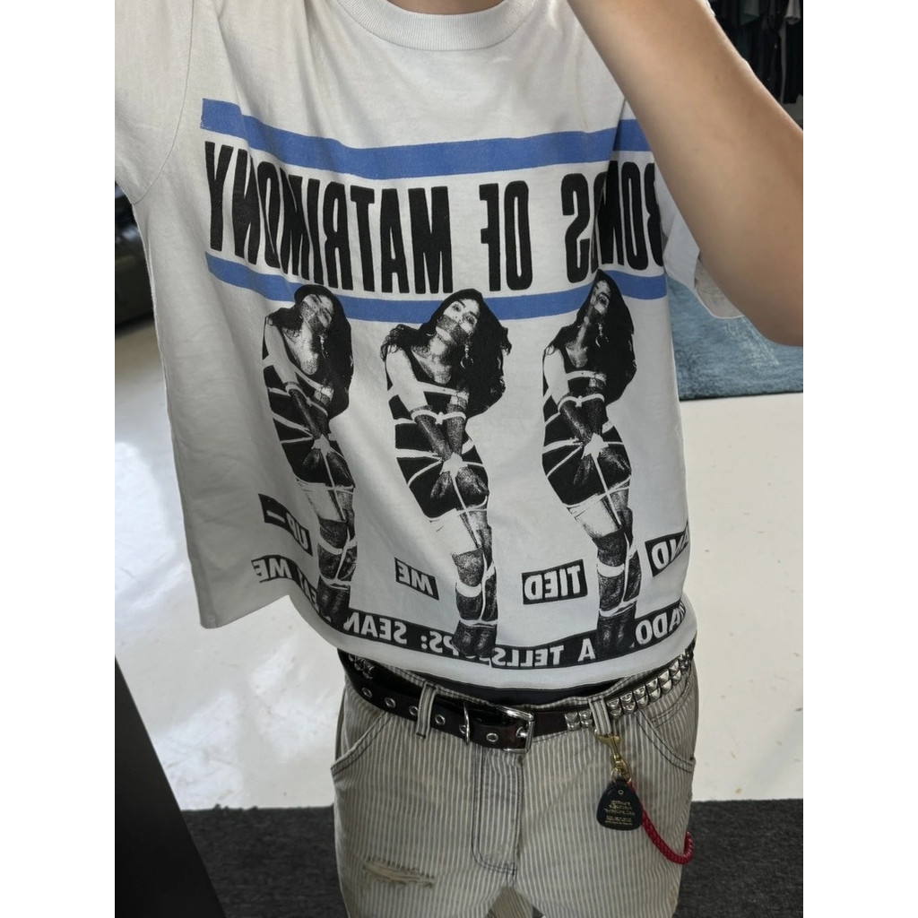 JIRK ERD Printed image of a melancholic wealthy young woman in a vintage summer style vibe Loose Sho