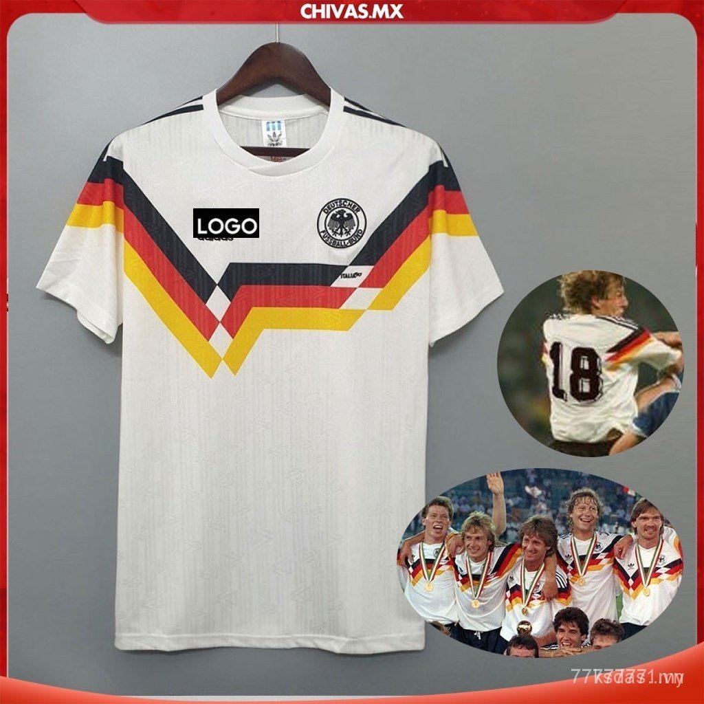 Áo sơ mi bóng đá cổ điển của Đức, năm 1990.