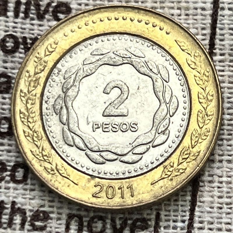 * * Argentina 2 Pesos Sun God Lucky Son 24mm Đồng xu hai màu Đồng xu nước ngoài Bộ sưu tập tiền xu c