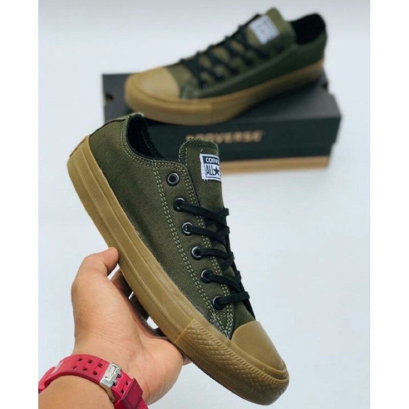 CHUCK TAYLOR LOW OLIVE GREEN GUMSOLE