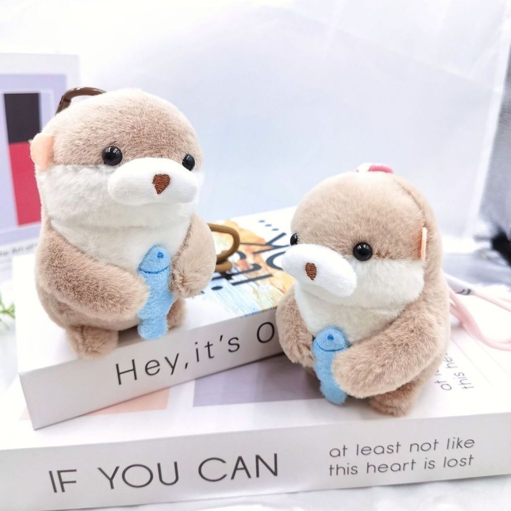 Amuse Dễ Thương Nhỏ Otter Giữ Cá Sang Trọng Búp Bê Mặt Dây Chuyền Cô Gái Dễ Thương Trái Tim Sang Trọ