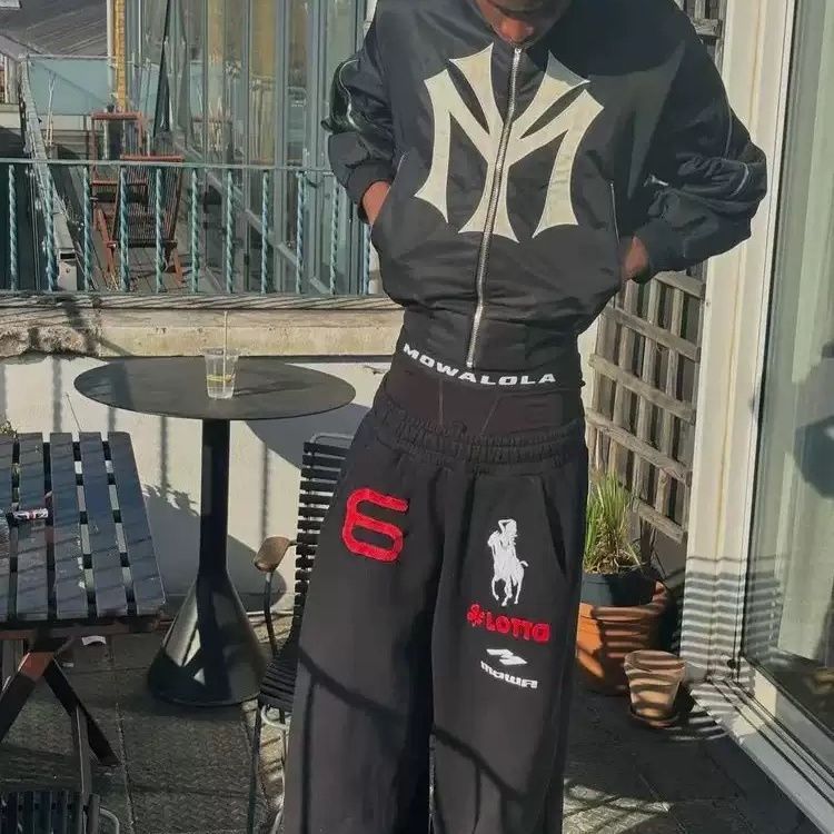 Mowalola ATL Angel War Horse Thêu baggy Loose Sweatpants