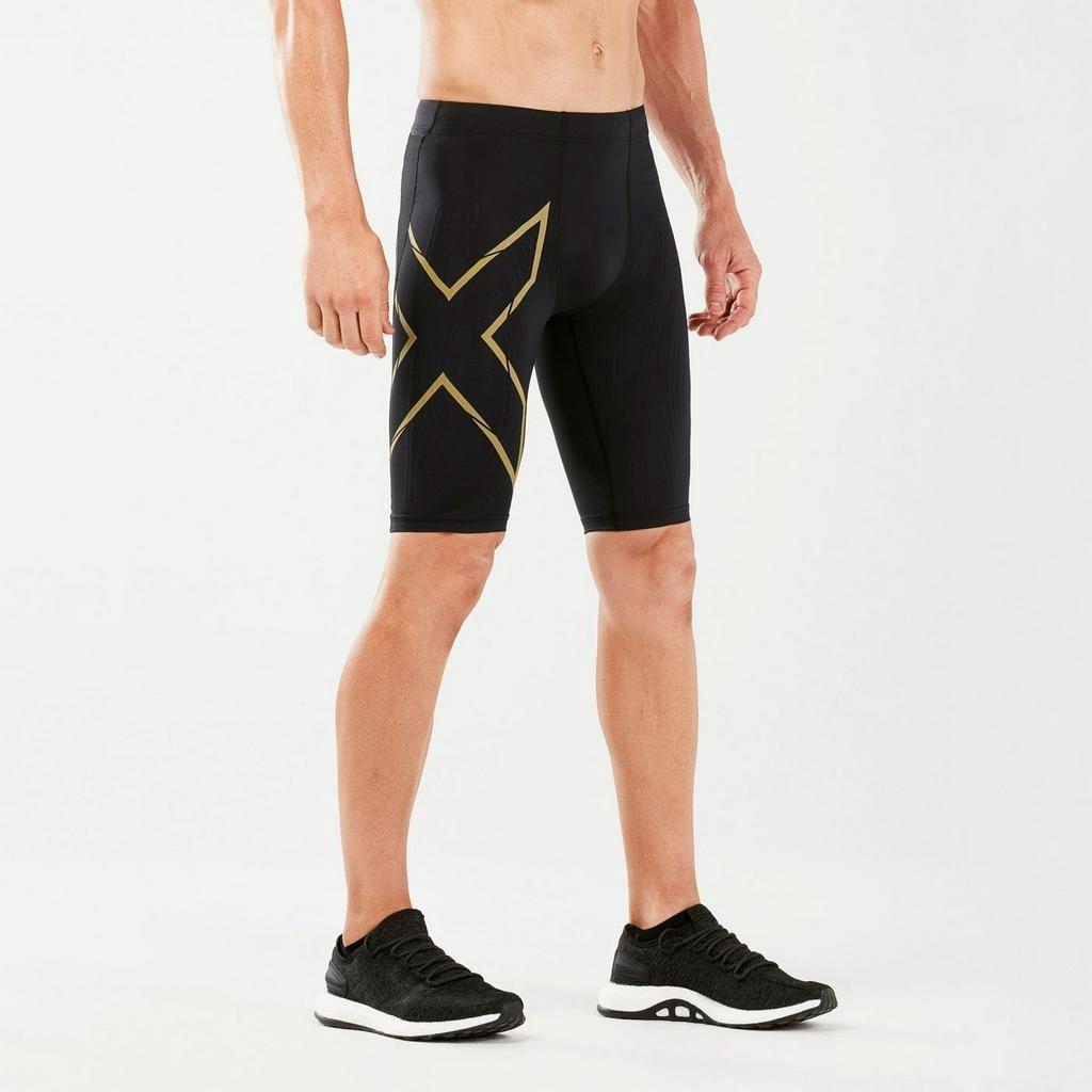 Quần đùi bó cơ nam 2XU Light Speed Compression Shorts (3 túi phía sau)