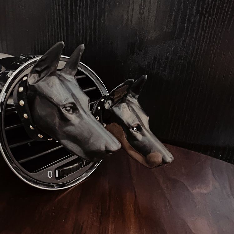 Doberman Xe Hương Liệu Doberman Nước Hoa Khuếch Tán Đá Cửa Thoát Khí Trang Trí Nội Thất Ô Tô Phụ Kiệ