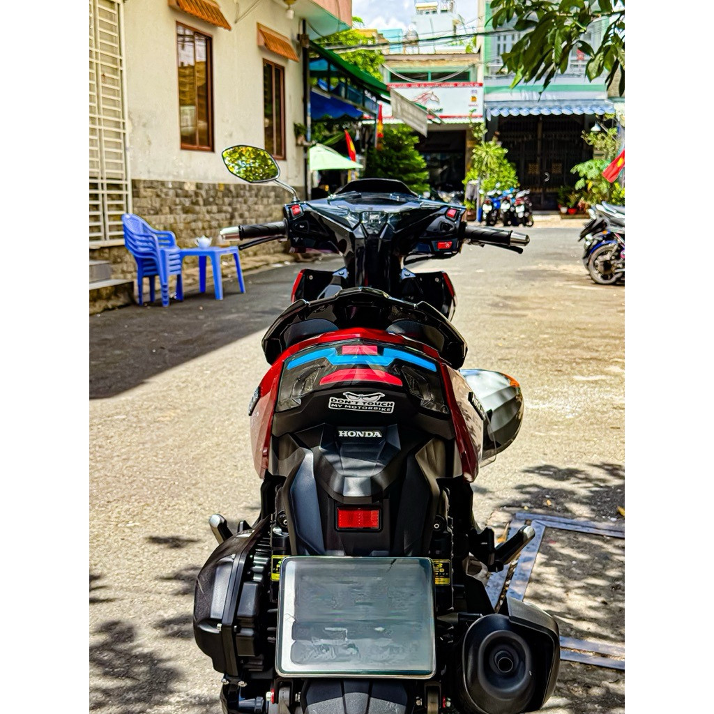 nguyên cụm đèn hậu AB 2020>2025 làm sẵn led audi chỉ app gắn như zin