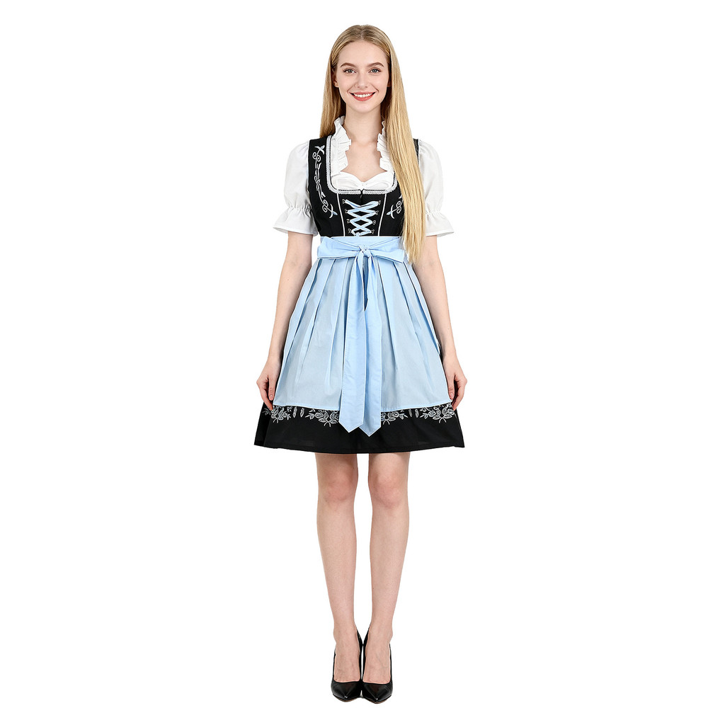 Bộ đồ truyền thống Bavaria với váy thêu đẹp mắt