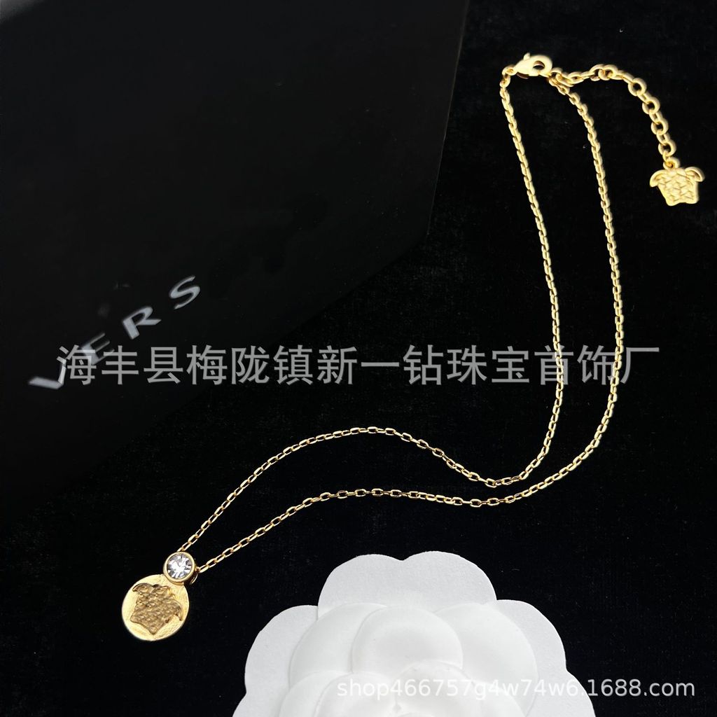 Vòng cổ & Bông tai đầu người phong cách retro châu Âu - Medusa TDE5