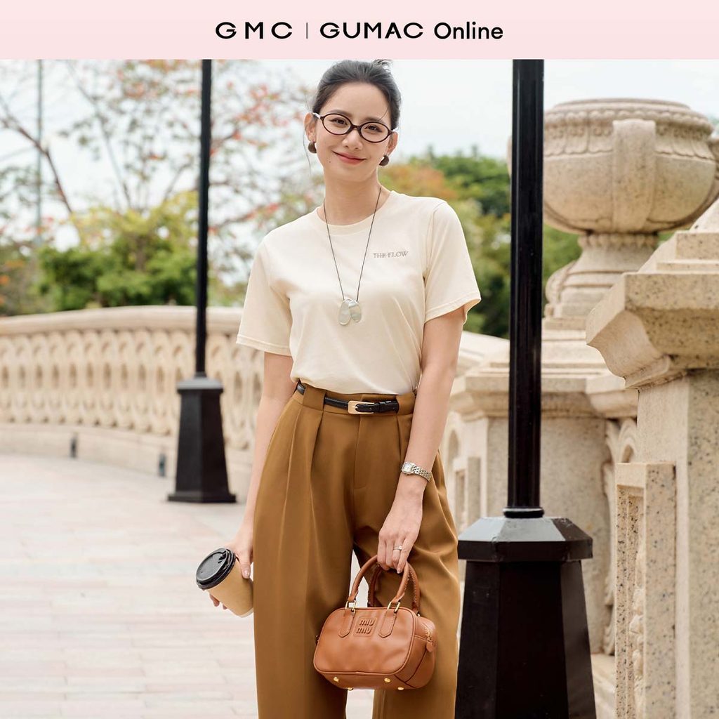 Áo thun nữ kiểu cổ tròn thêu chữ art thời trang GUMAC ATF07032