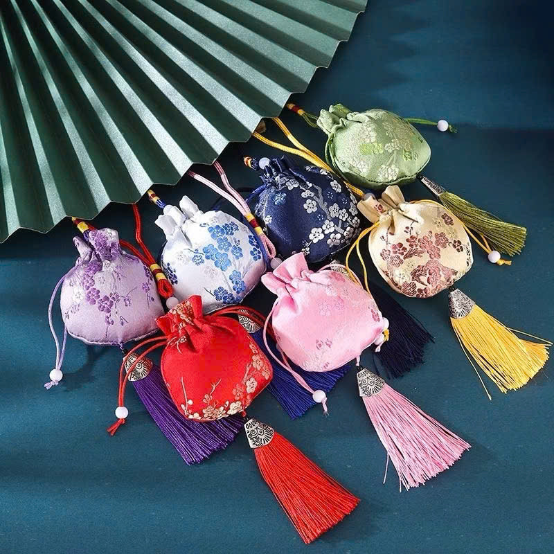 YM Concept Túi Gấm Thêu Hoa Tua Rua - Chụp Áo Dài, Trao Duyên Bưng Quả, Đựng Trang Sức, Túi Thơm (Tú