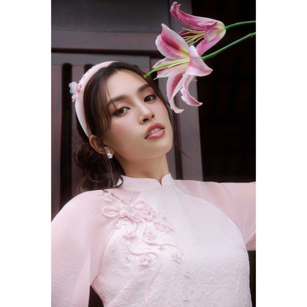 Bờm cài tóc, mấn cài tóc mặc cùng áo dài, thiết kế bởi JM Dress Design