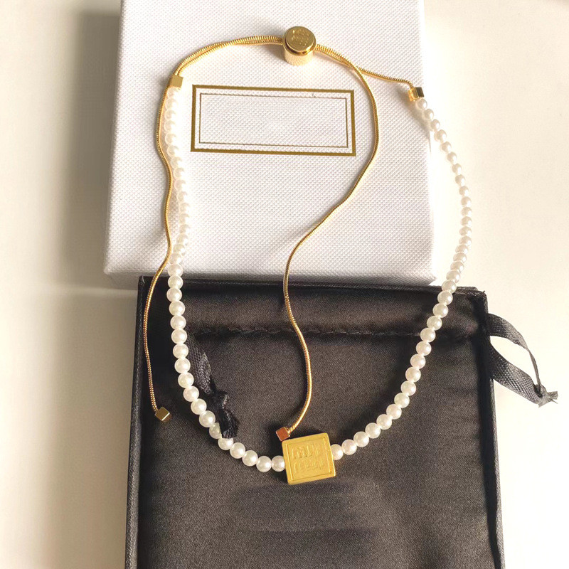 MIU MIU Early Spring Pearl Long Necklace Adjustable Pendant Fashion