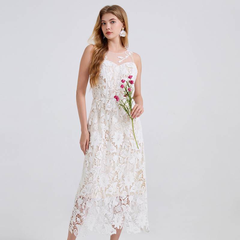 Vietnamese designer's elaborate water-soluble embroidery invisible lace tank top long dress, goddess
