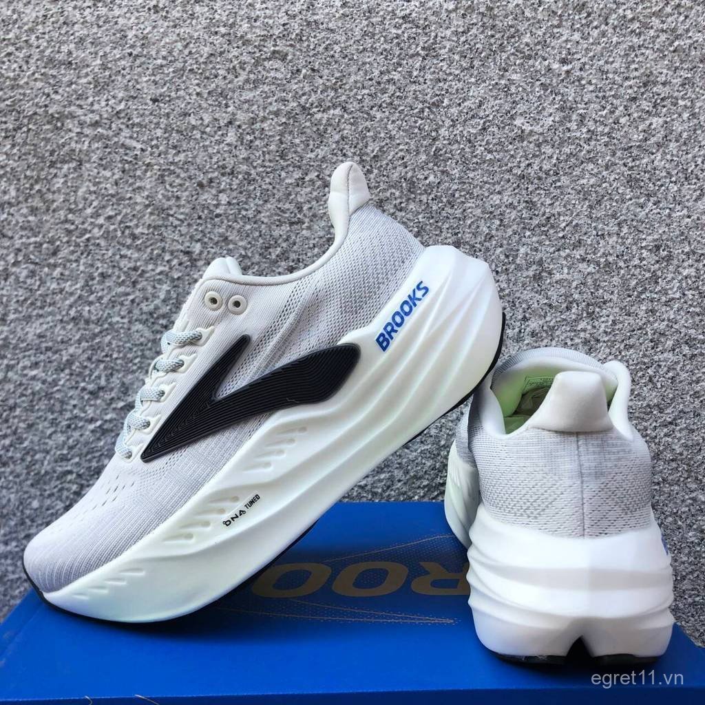 Giày chạy bộ Brooks Glycerin Max Super với đệm Marathon và đế dày