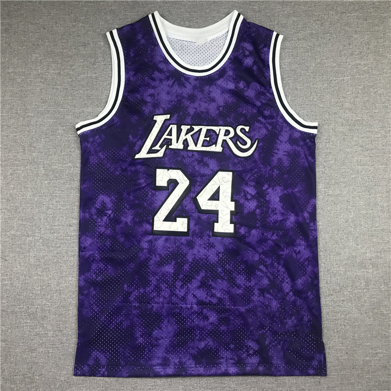 Hình 24 ◈ Ngôi sao bóng rổ Kobe Lebrown Lakers