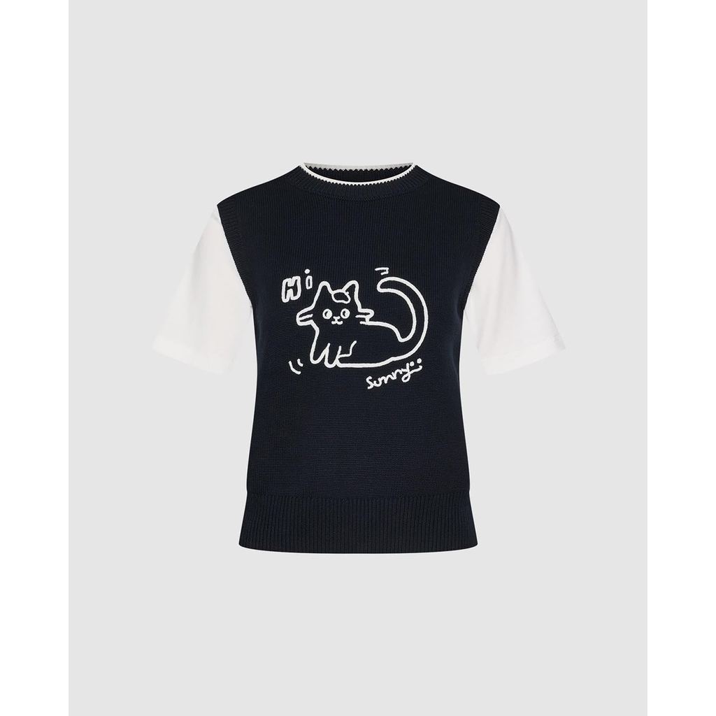 URBAN REVIVO - Áo dệt kim nữ cổ tròn tay ngắn phối họa tiết UYY960019-L8A