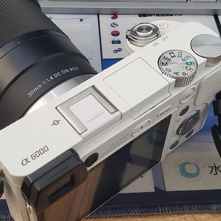 Thích hợp cho Sony A6000 Mirrorless Camera Trắng Hot Shoe Cover A6300 / A6400 / A6500 Màu Xám Đen Ho