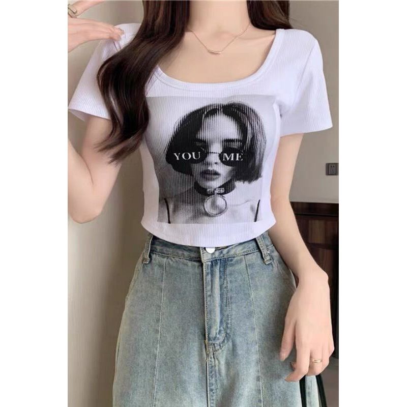 Áo thun nữ hotgirl cổ vuông bó sát, xu hướng thời trang mùa hè cho nữ sinh viên