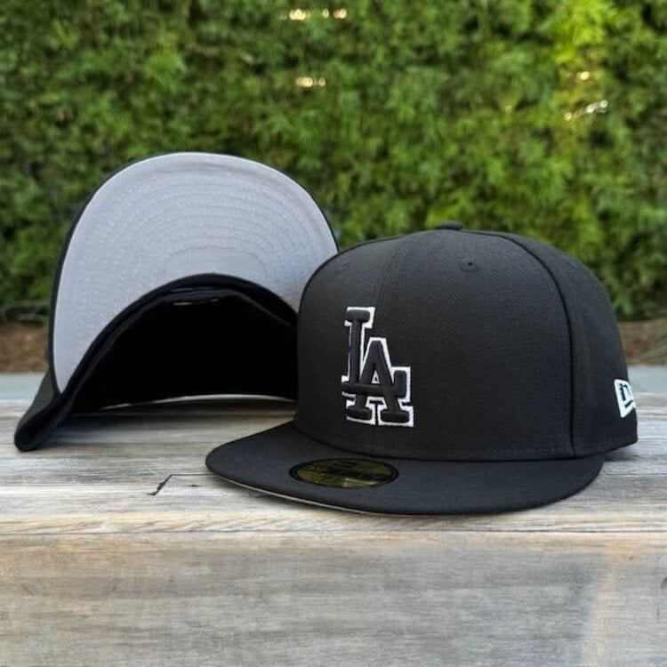Mũ UnderVisor 59FIFTY Los Angeles Dodgers màu đen và trắng