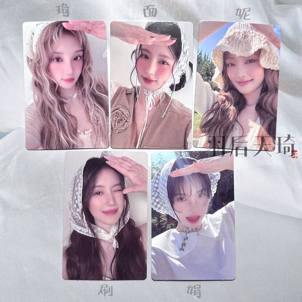 Mới GIDLE 2026 Lịch Để Bàn Photocard bz Phiên Bản Đặc Biệt Chính Hãng YUQI MIYEON MINNIE