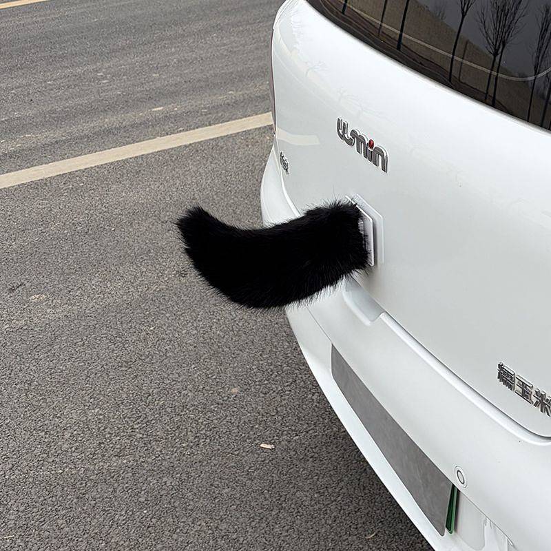 【Ready Stock】 Car Electric Tail Swing Voice Control Remote Control Car Tail Decorative Pendant Fox N