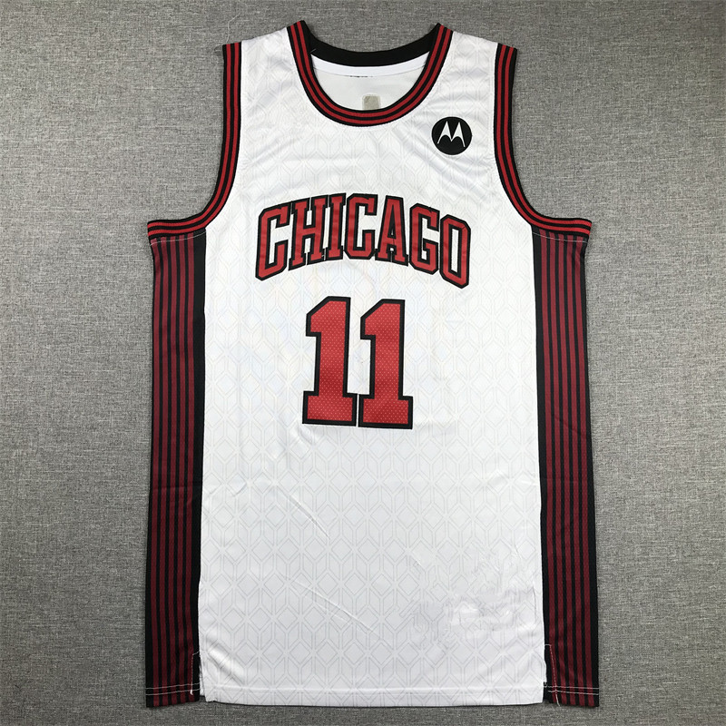 Áo bóng rổ trắng Chicago Bulls có số thêu