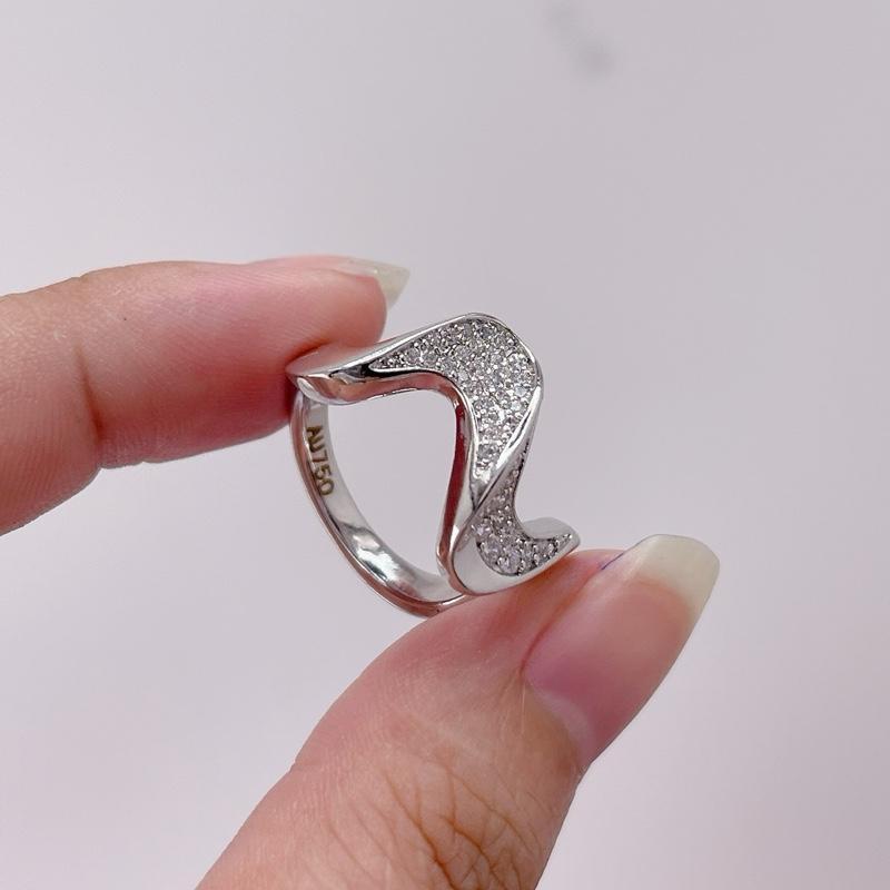 N78 - NHẪN UỐN LƯỢN CÁ TÍNH