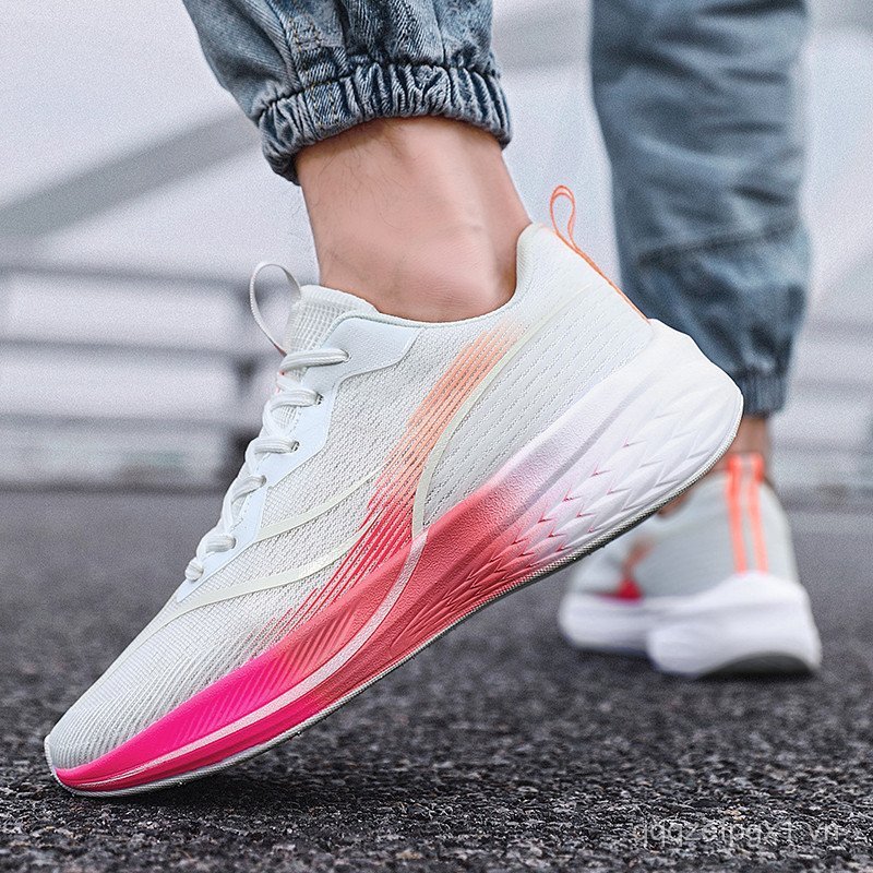 Giày chạy bộ Fuyuan với đế cao su và carbon