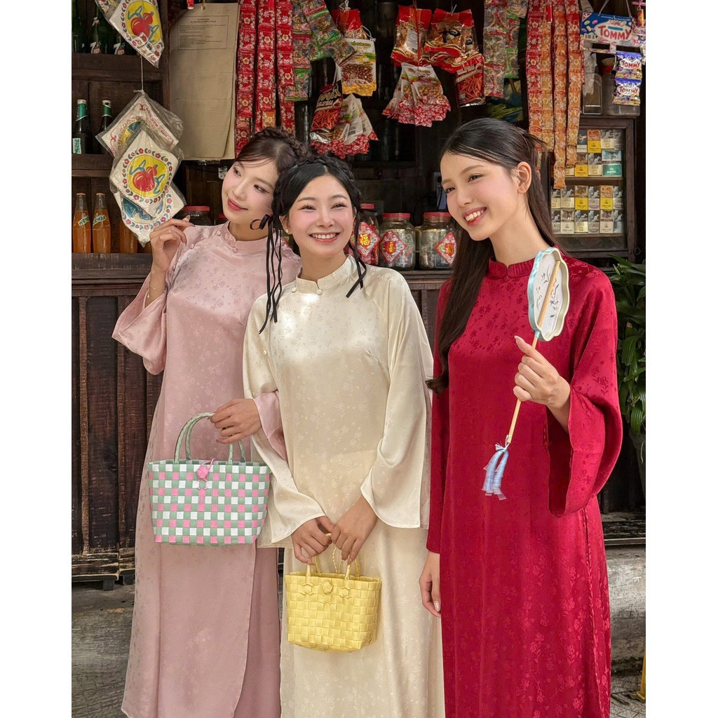 G002 Áo dài cách tân gấm hoa cổ  cao dáng suông tay loe dài thanh lịch diện Tết dạo phố Hội An - Mie