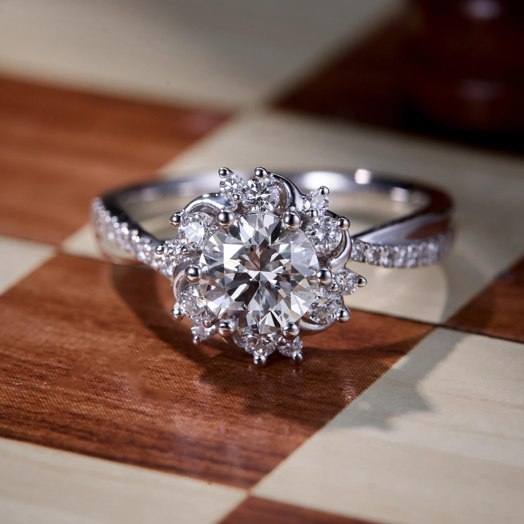 1 Carat Hearts Mũi Tên Mạ PT950 Mở Nhẫn Nữ