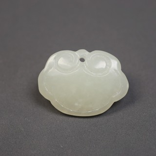 Hàng tồn kho cũ Ngọc Hetian cổ tự nhiên Mặt dây chuyền khóa nhỏ hai mặt Ngọc cũ Ngọc cổ F5-0917