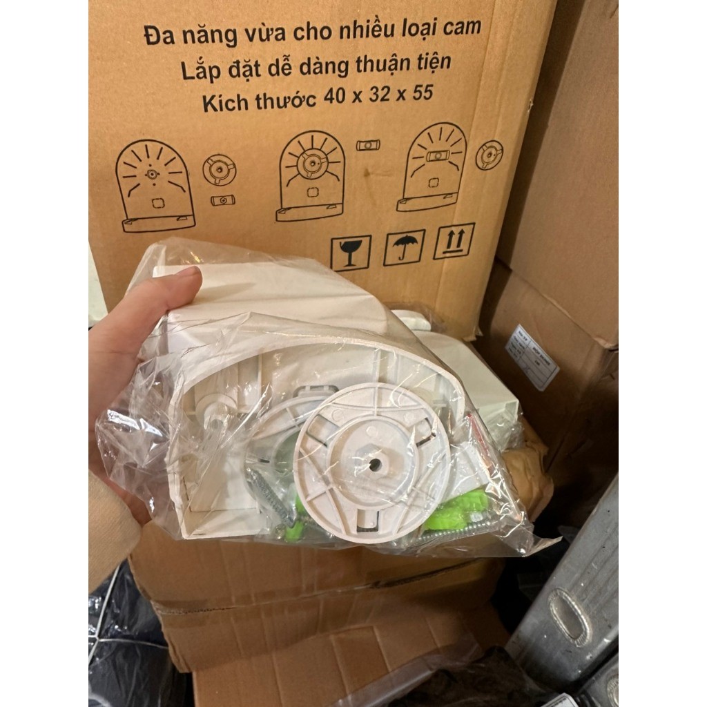 Chân đế Dome Camera đa năng Bktech dùng cho camera Ezviz, Imou, Hikvion, Yoosee kèm vít