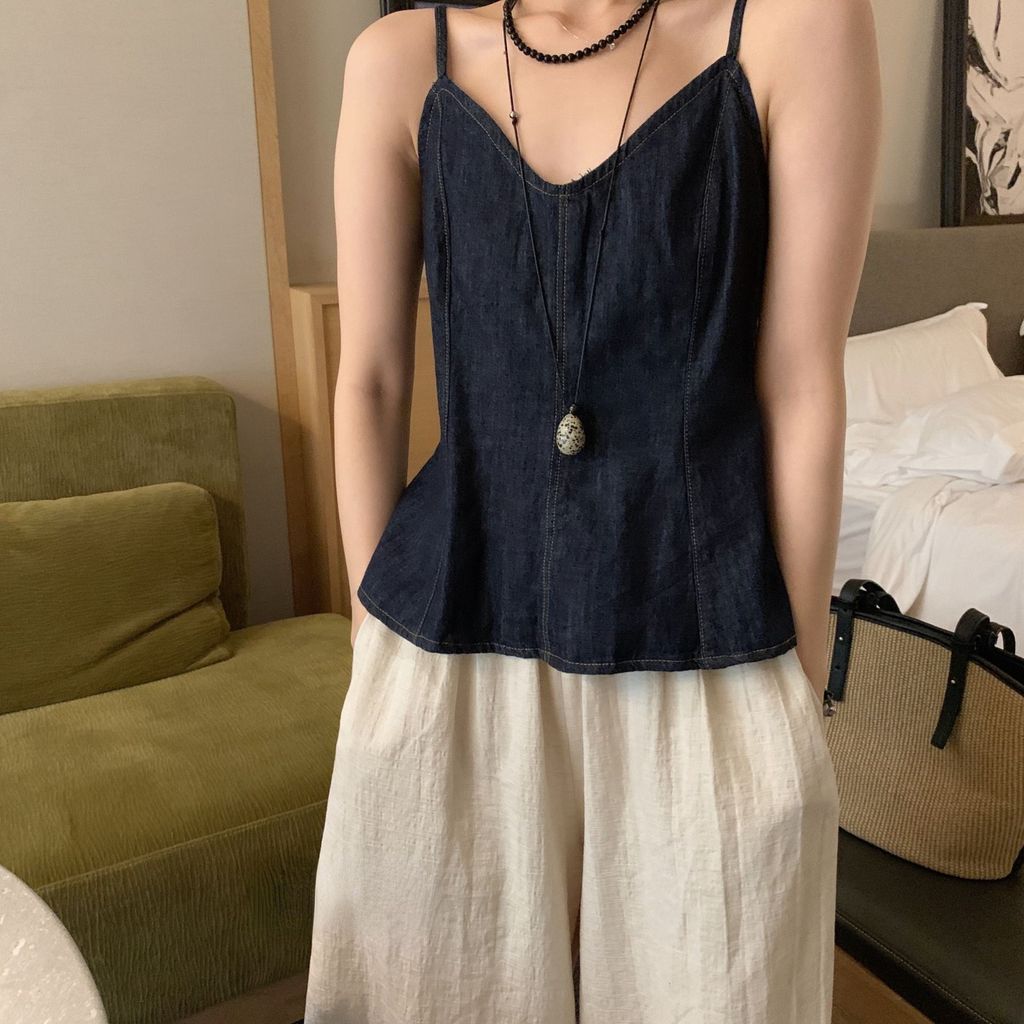 <[CDATA[Yếm denim nữ form slim-fit]]>