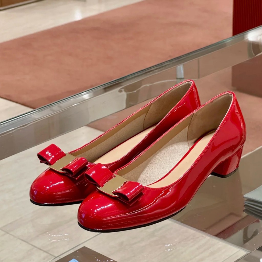 Giày cao gót Feijia cùng phong cách Red Mary Jane