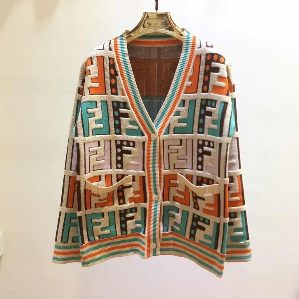 Fendi FF Chữ Jacquard Cổ Chữ V Cardigan - Áo Len Thời Trang Sang Trọng Cho Phụ Nữ