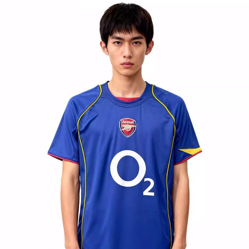 Áo bóng đá sân nhà và sân khách Arsenal 2004-05