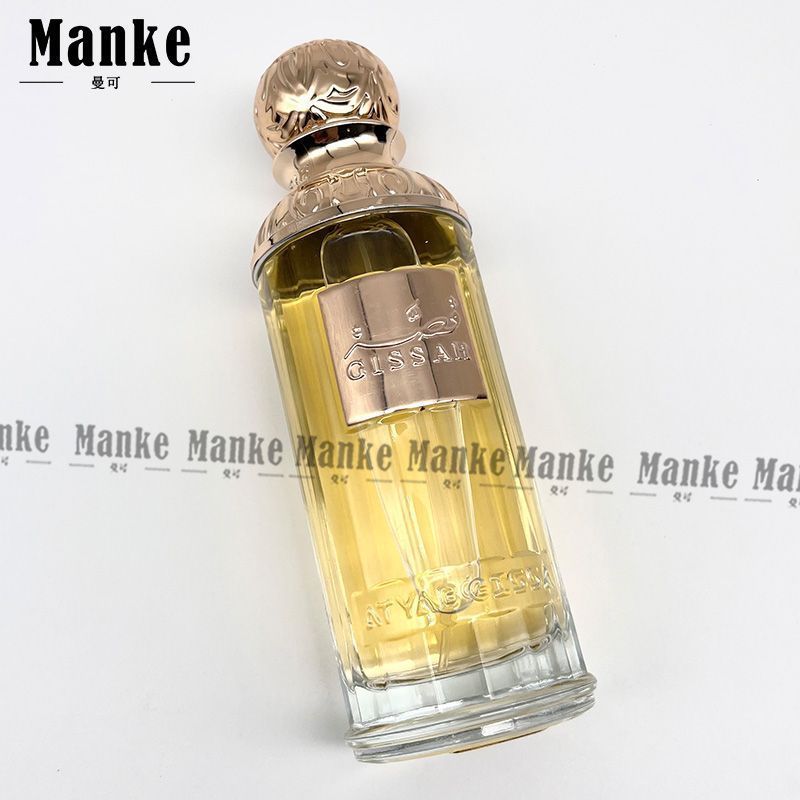 Nước hoa Gissah Fragrance từ Kuwait, chất lâu trôi với hương thơm tinh tế màu vàng