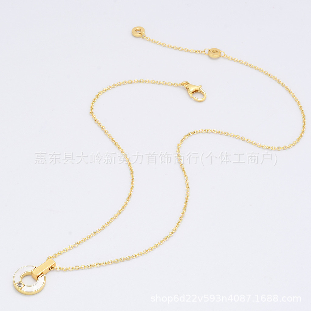 Dây chuyền xương đòn Seiko nữ, kim cương, bùa hộ mệnh thời trang