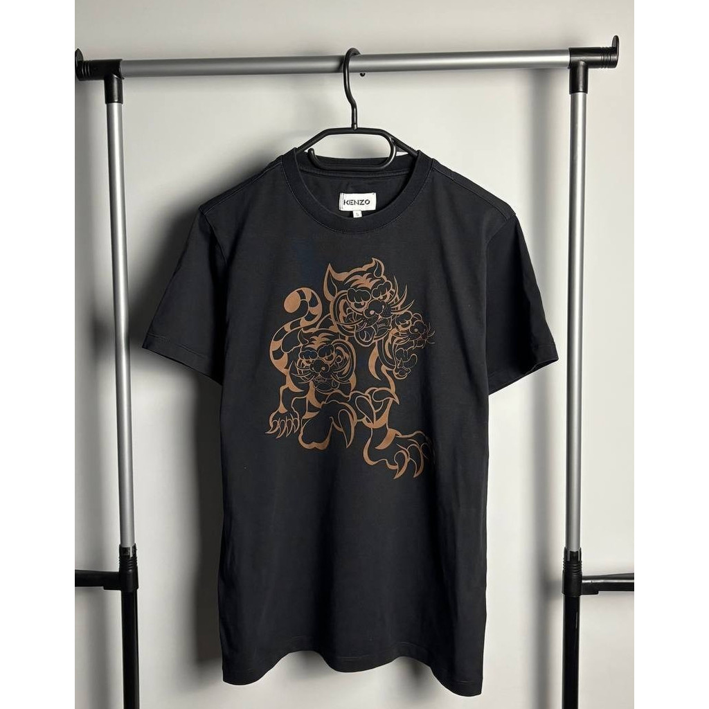 Áo thun mùa hè in họa tiết ba con hổ theo phong cách Kansai Yamamoto