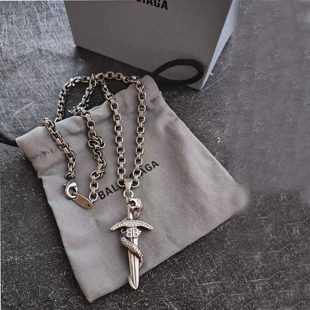 Snake-wrapped diamond-encrusted sword necklace, Italian court vintage necklace, versatile street sty