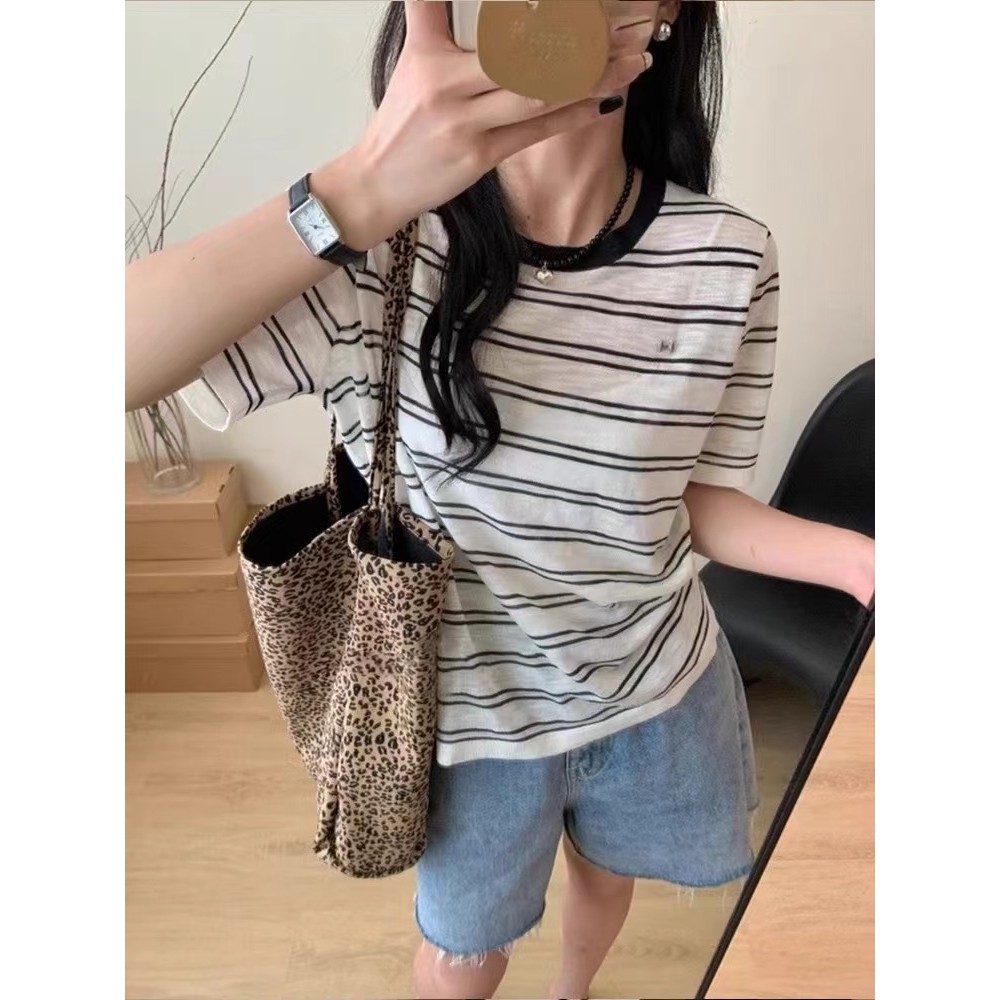 Màu Sắc Tương Phản Sọc Vai Trước Áo Len Tay Ngắn Ice Silk, Cổ Tròn Lưng Rỗng - 5BHI