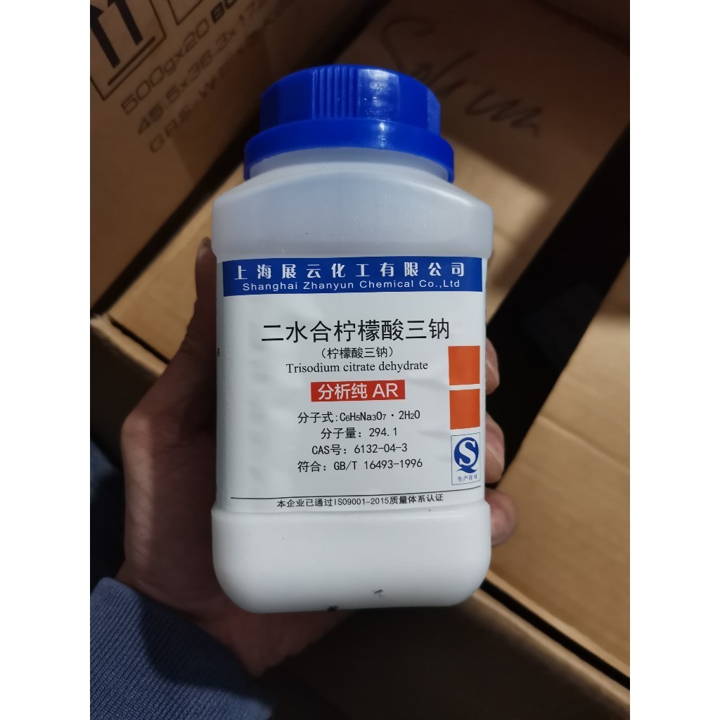 Sodium citrate tribasi Trisodium citrate dihydrate CAS 6132-04-3 C6H5Na3O7 2H2O chai 500g HCTN1