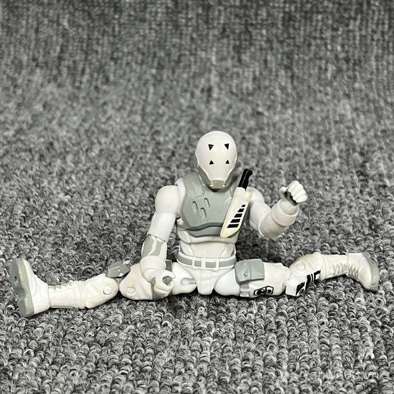 Sản phẩm mới Số lượng lớn Fortnite12cm Fortnite Night White Ball Agent Hand-Made Joint Đồ chơi búp b