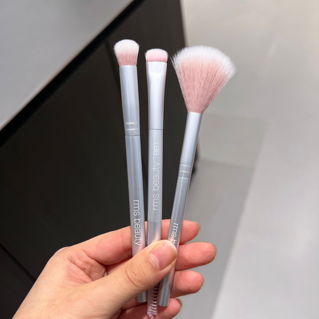 [ap Beauty Shop] RMS Dụng cụ làm đẹp chuyên nghiệp Bàn chải Highlighter Cọ má hồng Bàn chải phấn mắt