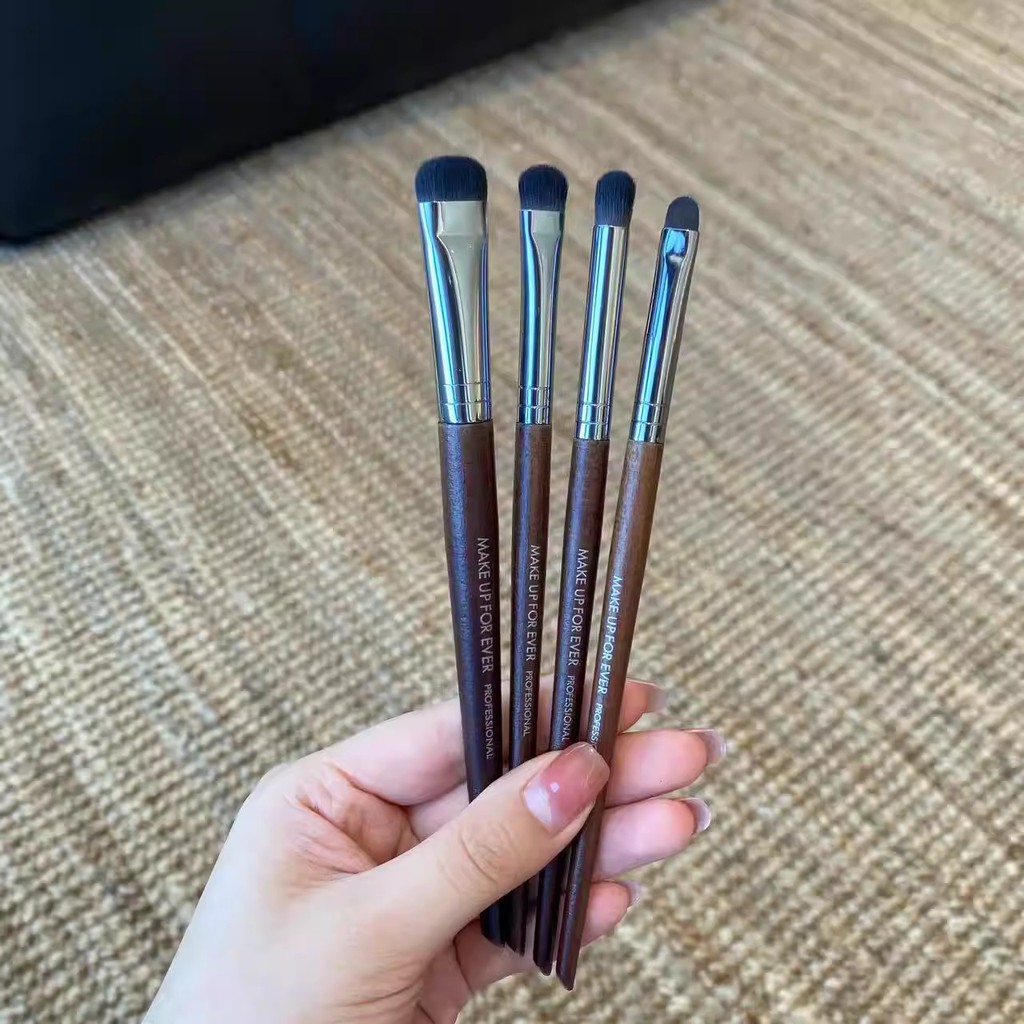 Đề xuất ~ MAKE UP FOR EVER MAKE UP FOR EVER 208 / 210 / 216 / 240 Eyeshadow Brush Chi tiết Brush Bru