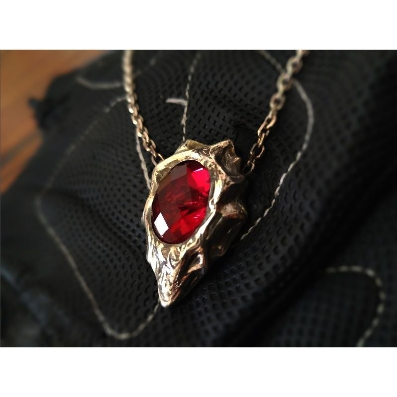 Vòng cổ mặt dây chuyền Devil May Cry Cosplay Dante với thiết kế cổ điển và độc đáo