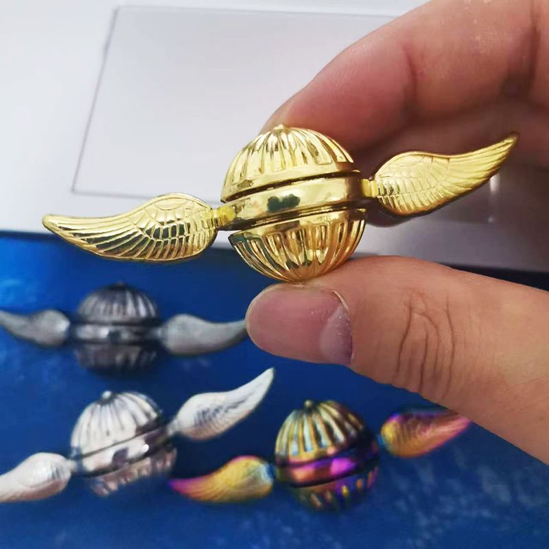 Mẫu mới năm 2026 Fidget Spinner Golden Flying Thief Angel Wings Finger Spinner Đồ chơi giải nén kim 