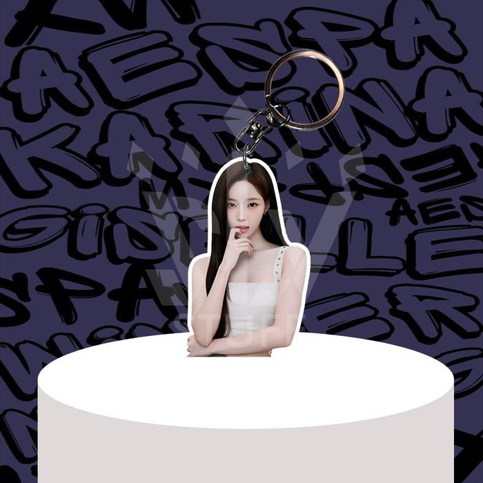 Gantungan Kunci / HP Aespa  Winter - Ganci Akrilik - Keychain - Winter 1, Gantungan Kunci