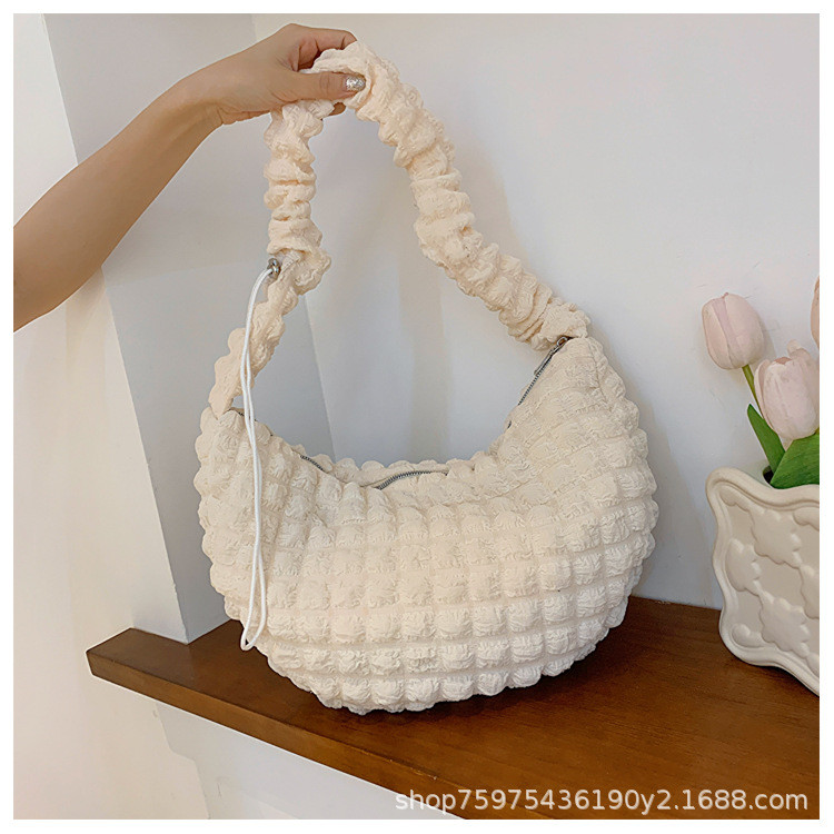 Thời Trang Mới Túi Bong Bóng Nữ Niche Thường Ngày Đám Mây Nách Túi Xếp Ly Một Vai Messenger Túi Bánh Bao Hợp Thời Trang
