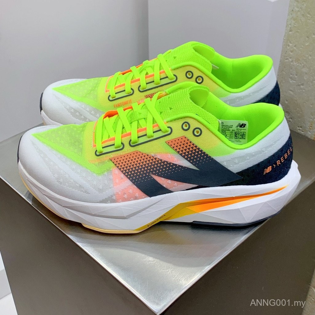 Giày chạy bộ FuelCell Rebel v4 siêu nhẹ cho nam nữ màu trắng xanh, phù hợp marathon và thể thao