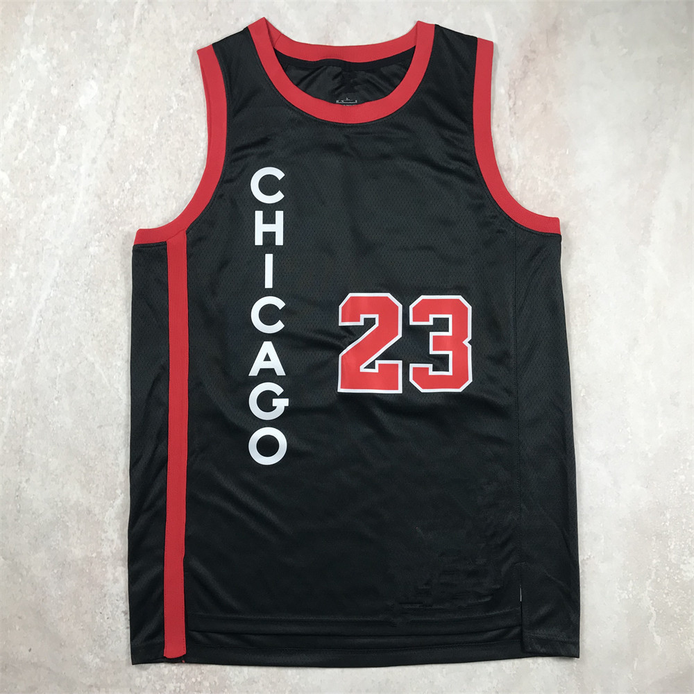 Áo đấu màu đen Chicago Bulls 2024, số. 8